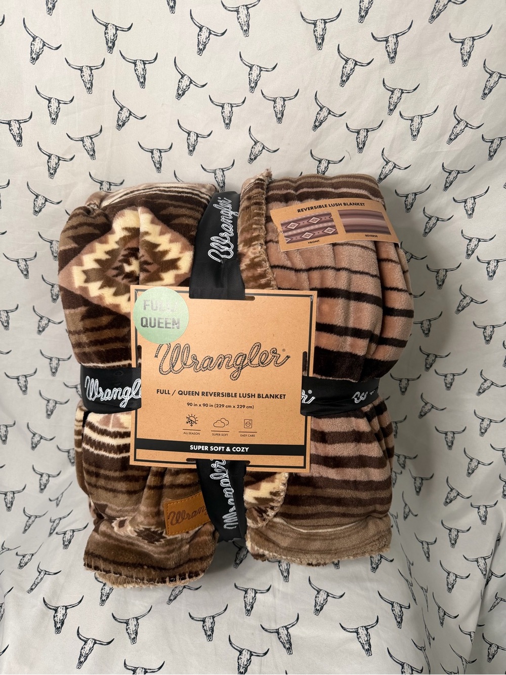 Wrangler Brown Reversible Plush Blanket - Full/Queen